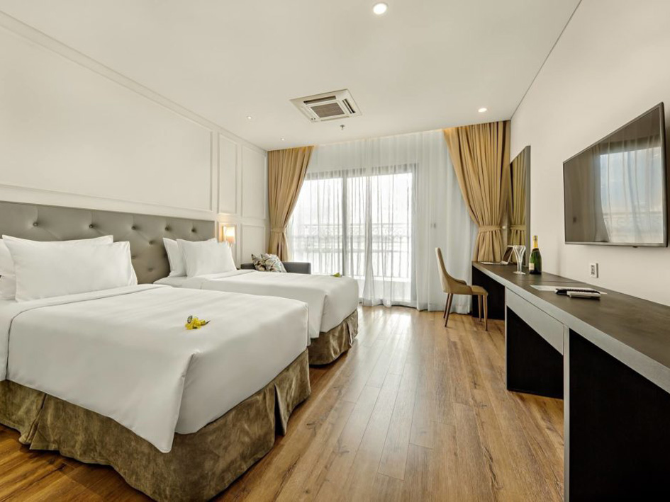 Deluxe room type 5 stars - Danang Golden Bay Hotel